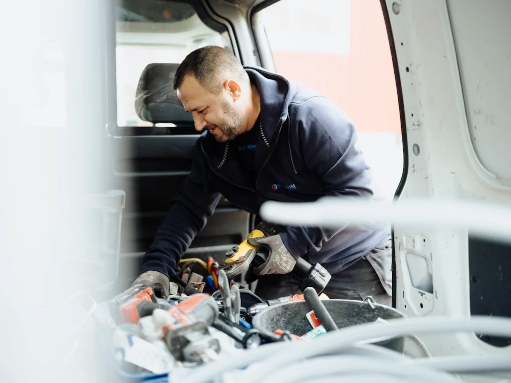 Installatör av frånluftsvärmepumpar